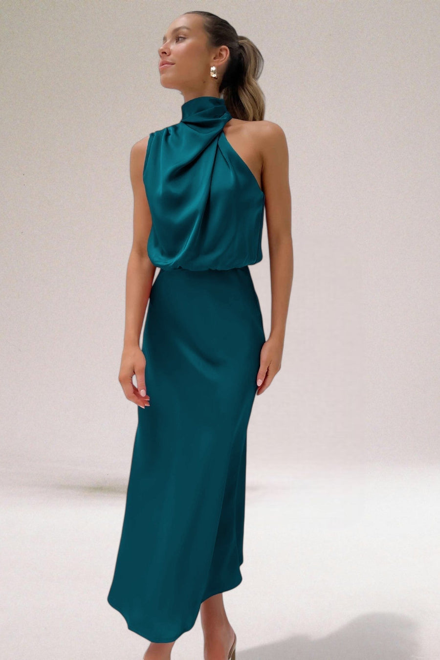 Giselle | Elegant Halter Neck Dress