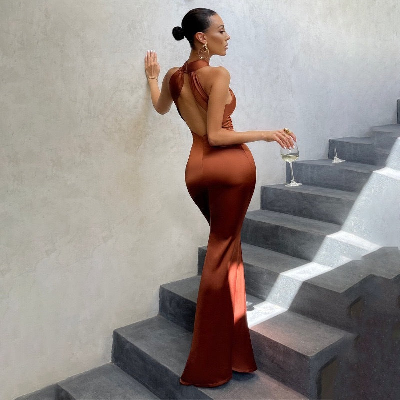 Georgia | Elegant Fishtail Dress with Open Back and Fitted Cut