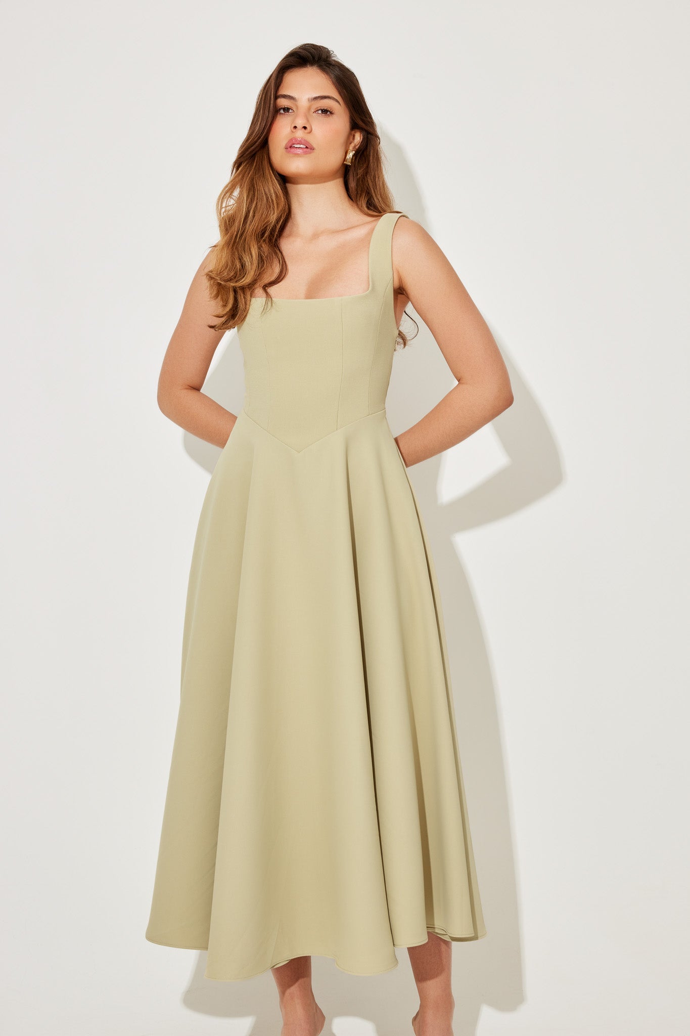 Angela | Timeless Flowy Midi Dress