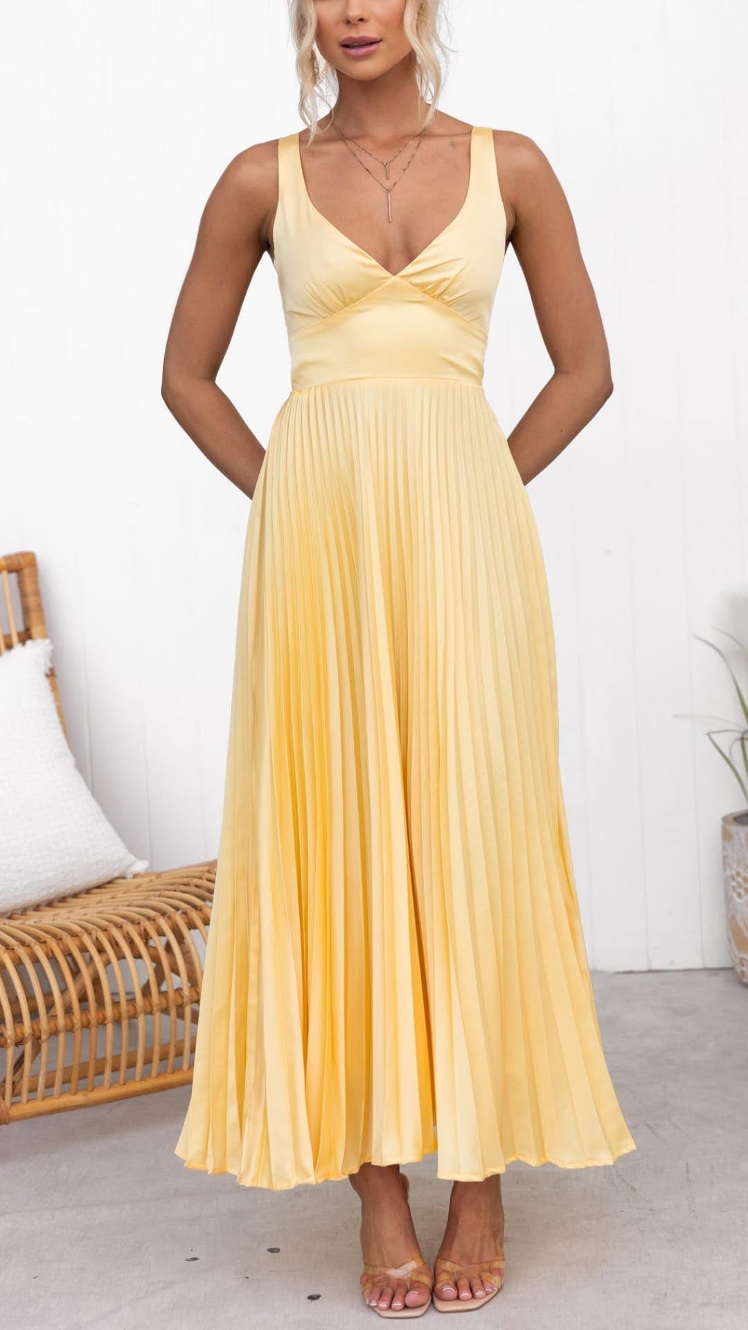Eileen | Pleated V-Neck Maxi Dress